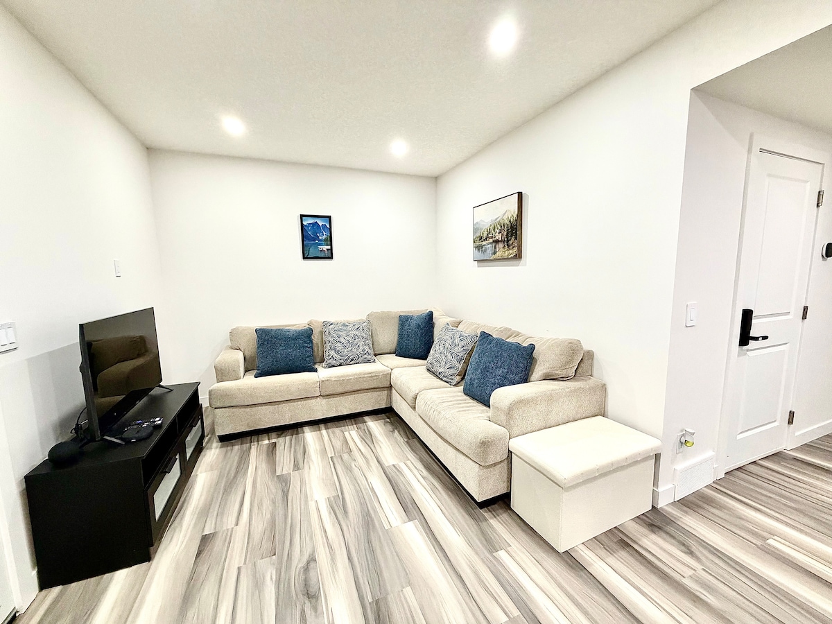 Bright Open Living Room — private 2-bedroom suite/apartment, NW Calgary