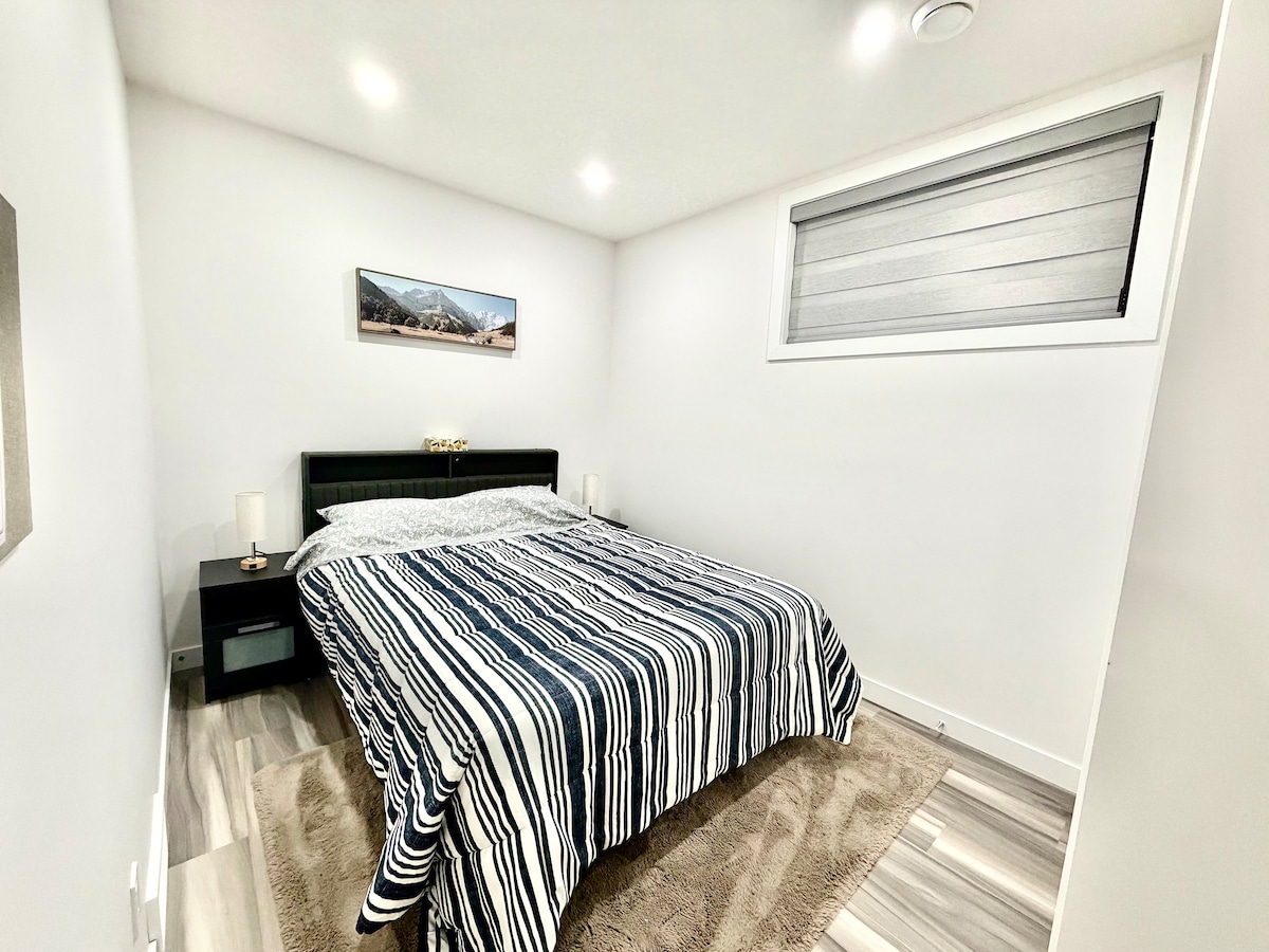 Bedroom 2 — Sleeps 2 — private 2-bedroom suite/apartment, NW Calgary