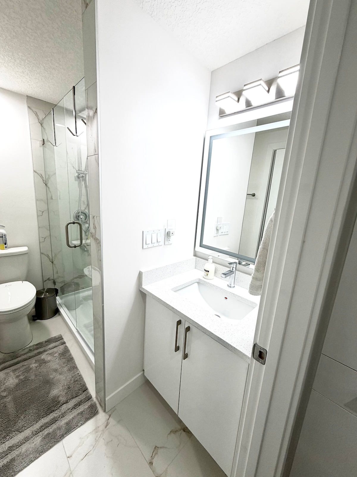 Full Bathroom — Direct Access from Bedroom 1 — private 2-bedroom suite/apartment, NW Calgary